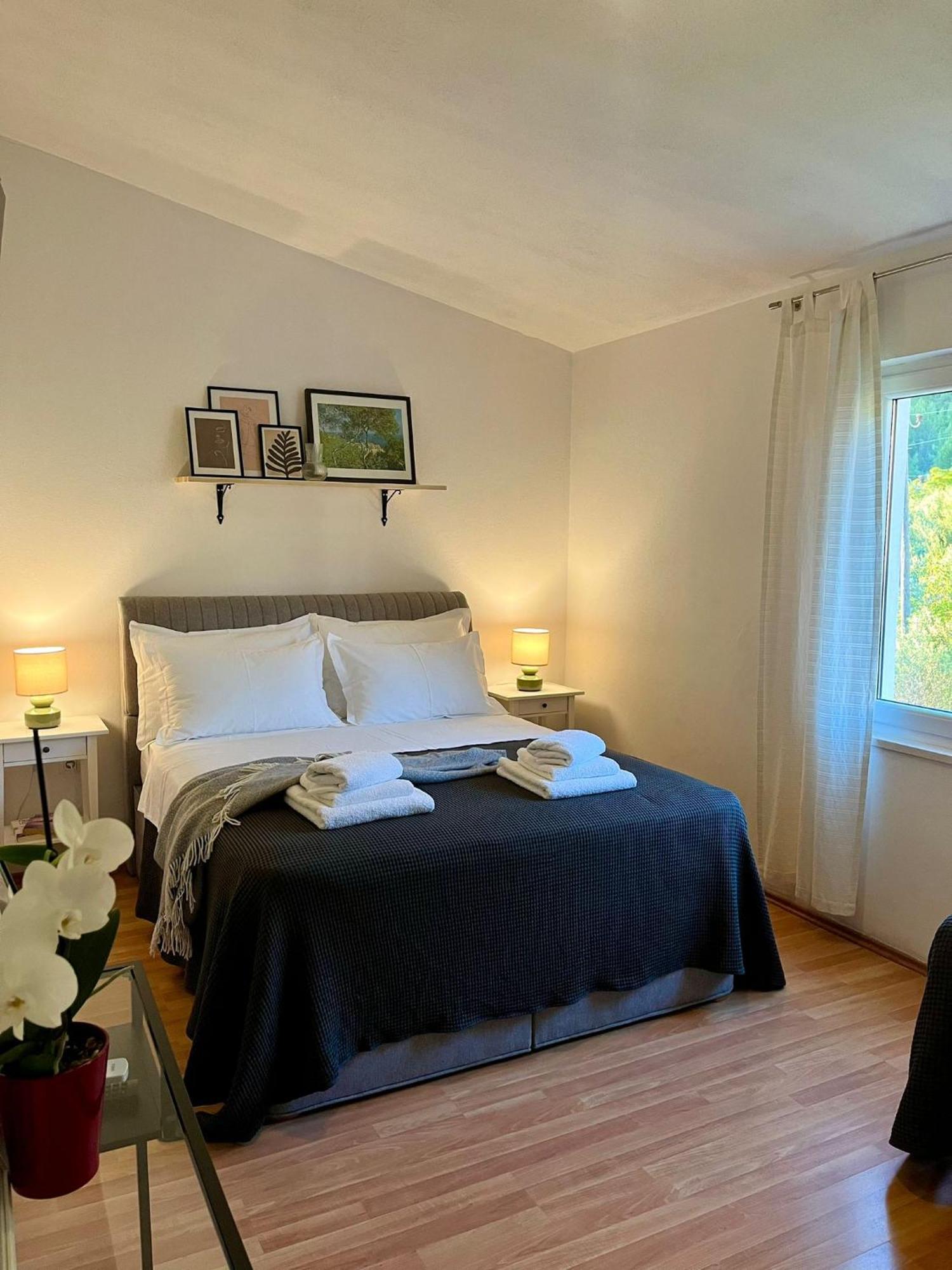 Apartments Curnic Jesenice  Eksteriør bilde