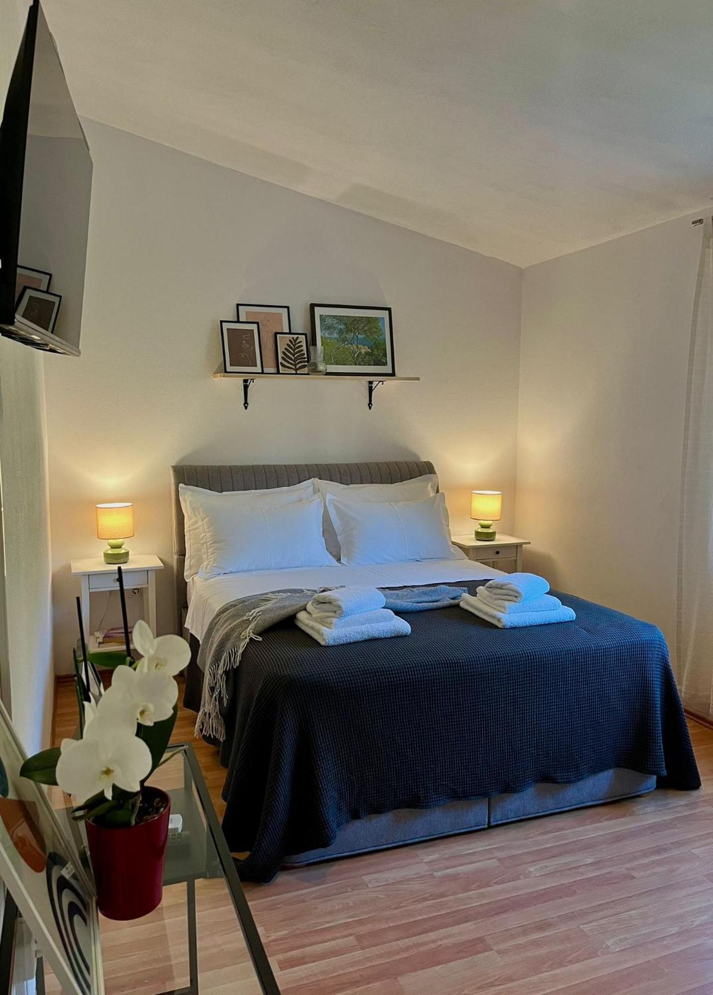 Apartments Curnic Jesenice  Eksteriør bilde