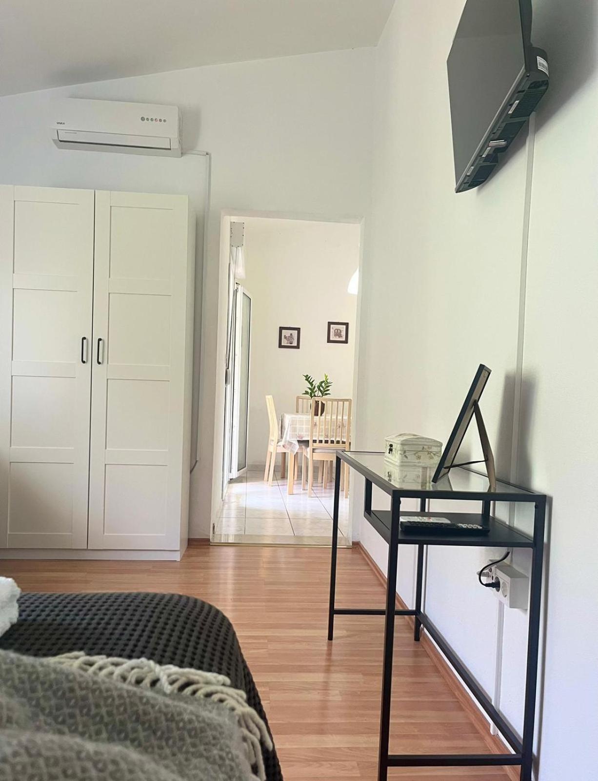 Apartments Curnic Jesenice  Eksteriør bilde